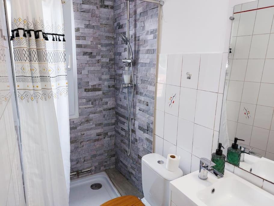 Le Sympathique - Petit Dejeuner, Netflix, Jacuzzi Ruan Exterior foto